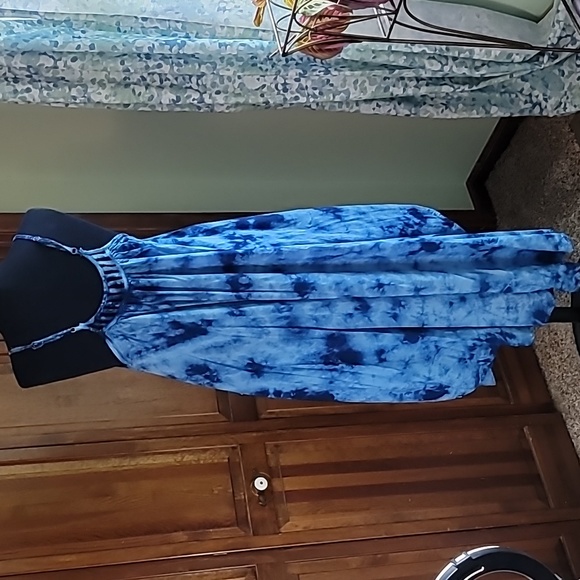 Raviya womens Sm rayon blue tie dye spaghetti straps huge hem width - Picture 5 of 11